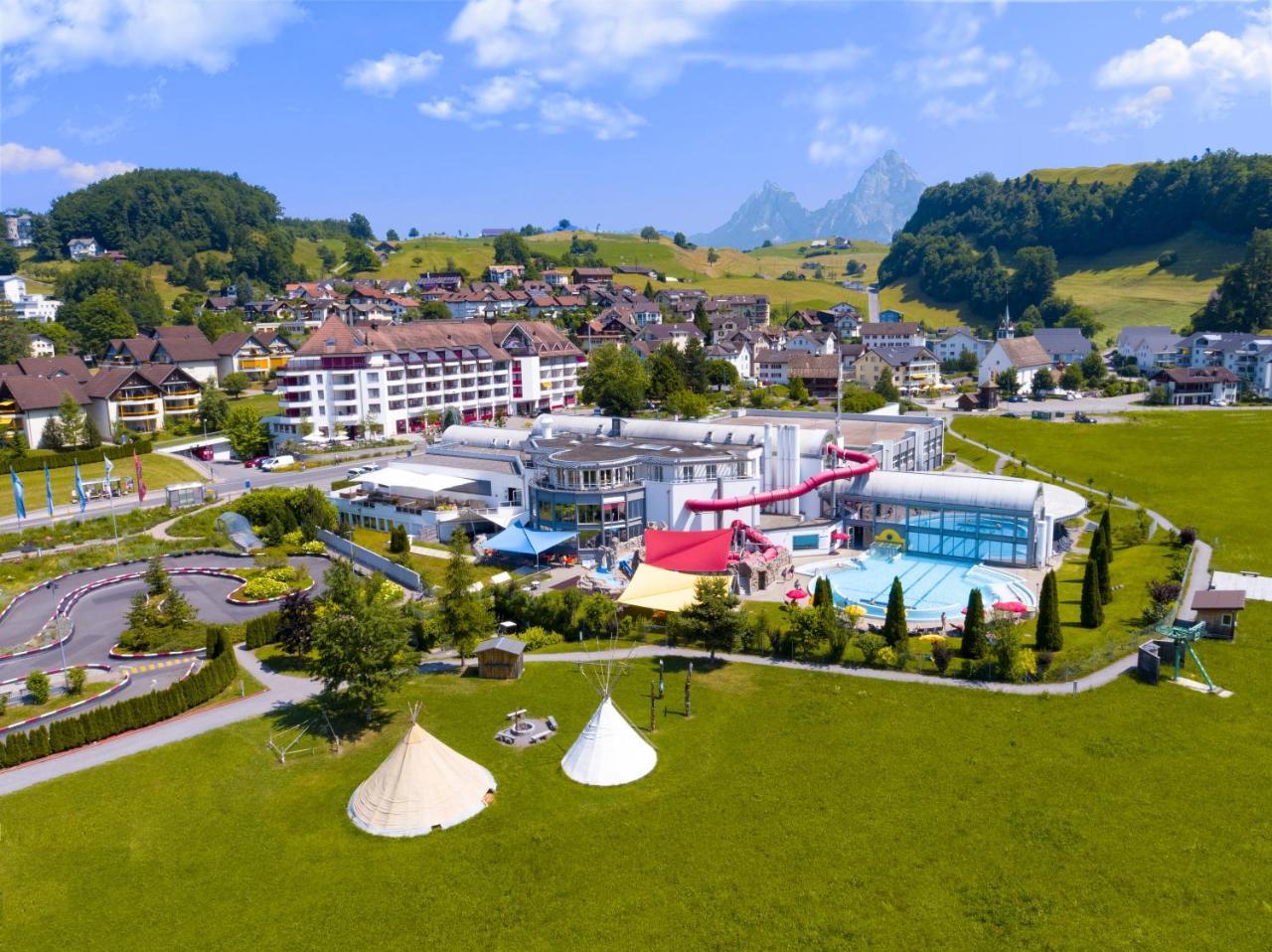 Swiss Holiday Park Resort Моршах Екстериор снимка